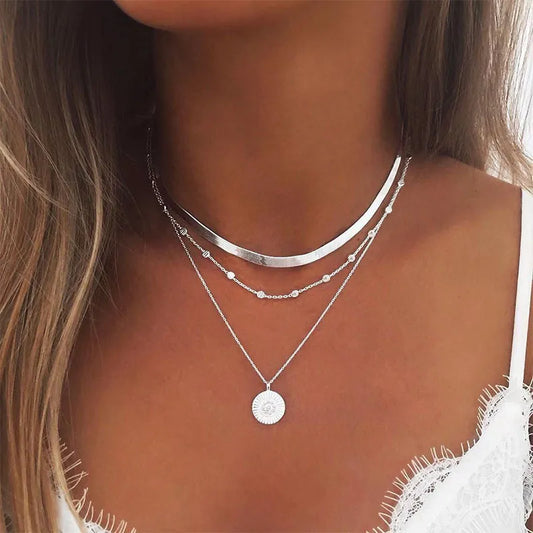 JuliaFashion-Exquisite Three-Layer Silver Round Necklace