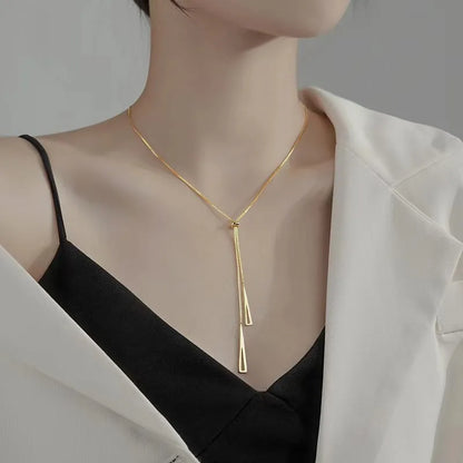 JuliaFashion-Elegant Luxurious Unique Pearl Inlaid Necklace