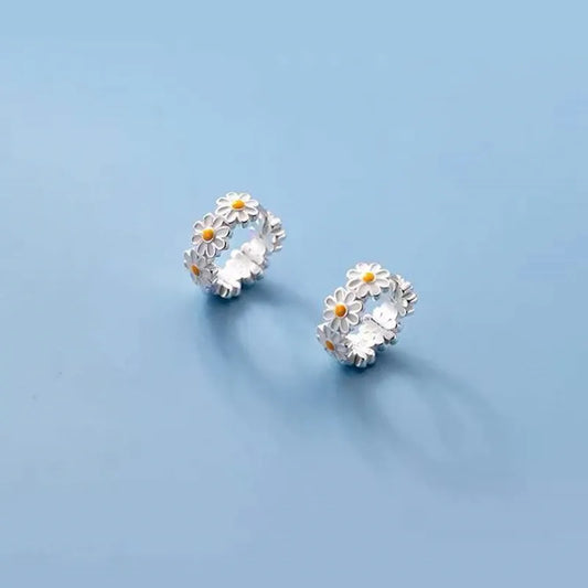 JuliaFashion - 2024 Silver Daisy Flower Hoop Earrings
