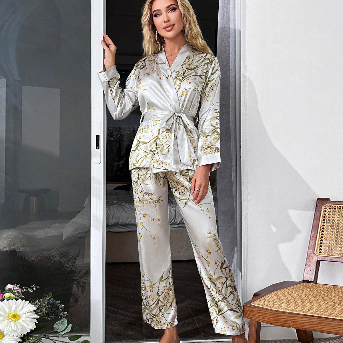 JuliaFashion - 2024 Silk Love Print Long Sleeve Pajama Set